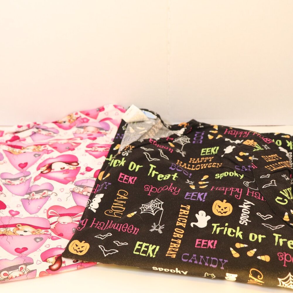 Size 2X Scrub Tops Halloween Valentines Day Both 2XL V-Neck Short Sleeves Good